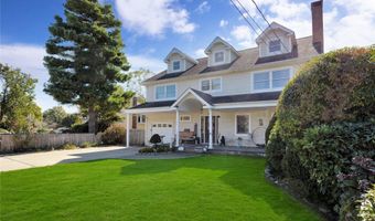 142 Cedar St, Amityville, NY 11701