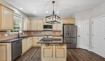 148 Gemstone Ln, Acworth, GA 30101