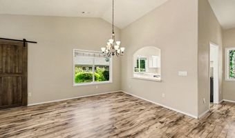 935 Cypress Point Loop, Ashland, OR 97520
