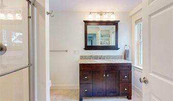 1 Northwest Psge, Barrington, RI 02806