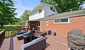 102 Hillcrest Rd, Aurora, IN 47001