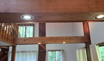 889 Old Grandview Rd, Beaver, WV 25813