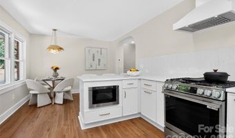 3617 Woodleaf Rd, Charlotte, NC 28205