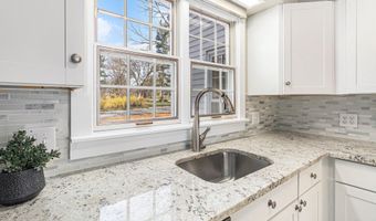 2690 Overridge Dr, Ann Arbor, MI 48104
