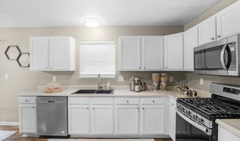 958 Kitner Ave, Avon, IN 46123