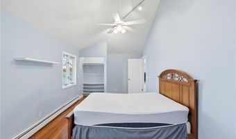 29 E Shore Dr, Coventry, RI 02816