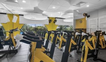 1000 W Island Blvd 1206, Aventura, FL 33160