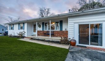 46 Bowline St, Beachwood, NJ 08722