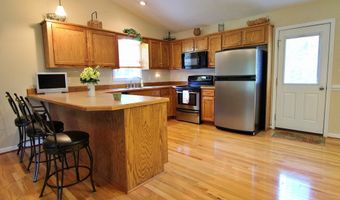 207 Sunnydale Ave, Appomattox, VA 24522