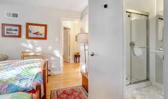 2700 N DINWIDDIE St N, Arlington, VA 22207