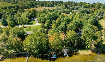 9506 Lakeside Dr, Alden, MI 49612