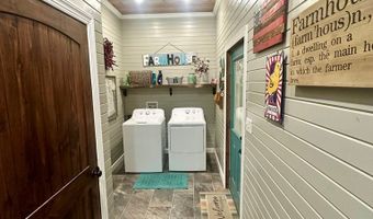 674 Cantrell Rd, Big Sandy, TN 38221