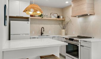 1251 Kainui Dr, Kailua, HI 96734
