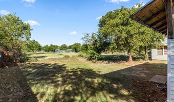 213 W COTTONWOOD St, Archer City, TX 76351