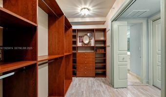 3201 NE 183rd St 1107, Aventura, FL 33160