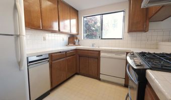 919 W San Marino Ave D, Alhambra, CA 91801