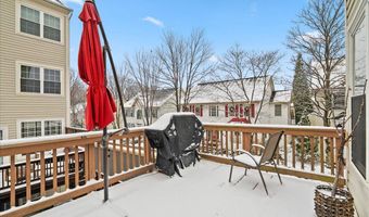 5317 CHIEFTAIN Cir, Alexandria, VA 22312