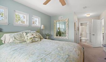 37 Governor Cir, Albany, NY 12208