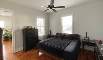 137 SEAL Dr, Arabi, LA 70032