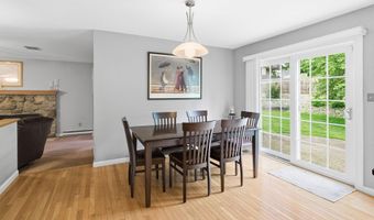4053 WEDGEWOOD Rd, Allentown, PA 18104