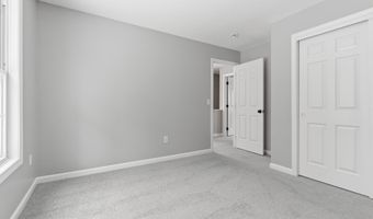 6 Mulberry Ln, Amherst, NH 03031