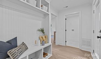 2461 Eaton Rd, Charlotte, NC 28205