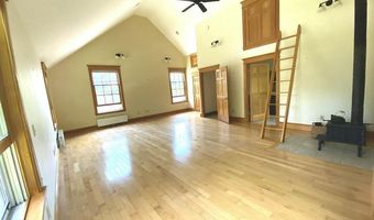 199 Main St, Belfast, ME 04915