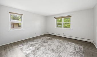 486 Oak Ave 50, Cheshire, CT 06410