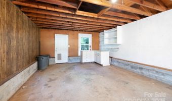 14 Wagon Rd, Asheville, NC 28805