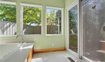 755-27 Windward Dr, Aurora, OH 44202