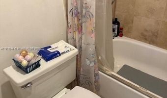 3701 N Country Club Dr 706, Aventura, FL 33180