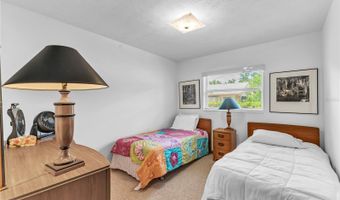 1940 ALICE Dr, Astor, FL 32102