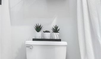 16 Carroll Ave, Newport, RI 02840