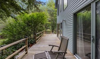 930 N Main Rd, Jamestown, RI 02835