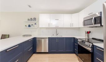 112 Harrison Ave, Newport, RI 02840