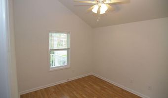 462 Snow Hill St, Ayden, NC 28513