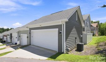 26 Walnut Springs Dr, Asheville, NC 28804