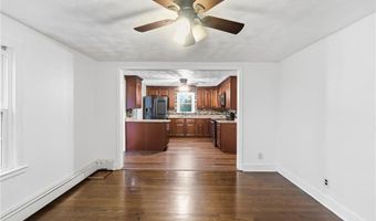 252 S Main St, Coventry, RI 02816