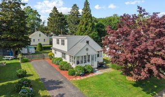 5 Hammock Pkwy, Clinton, CT 06413
