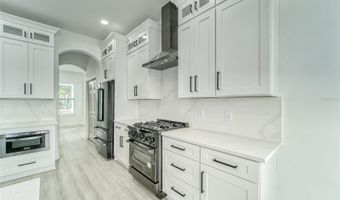 5718 SEA TURTLE Pl, Apollo Beach, FL 33572