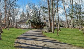 32 Litchfield Way, Alpine, NJ 07620