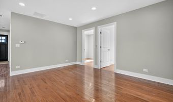 42362 N Poplar St, Antioch, IL 60002