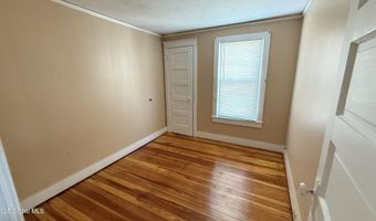 3 Hayes Pl, Amsterdam, NY 12010