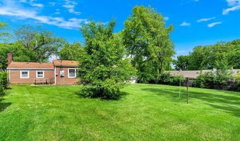 425 Bush Dr, Ballwin, MO 63021