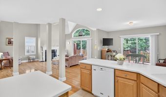 4 Hollyhock Knoll Ct 4, Bourne, MA 02532