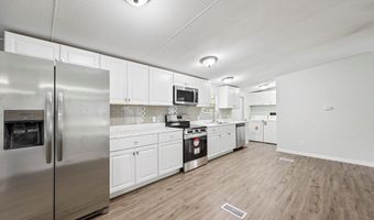 1809 Rosemary Cir, Bell, FL 32619