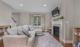 290 Station St, Coventry, RI 02816