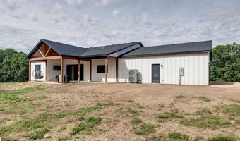 21696 Lawrence 1230, Aurora, MO 65605