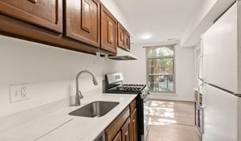 3378 WOODBURN Rd 11, Annandale, VA 22003