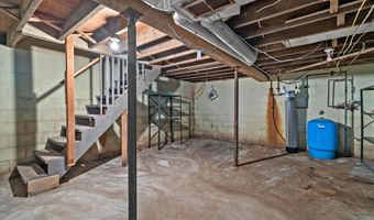 6544 Mohawk Rd, Allenton, WI 53002